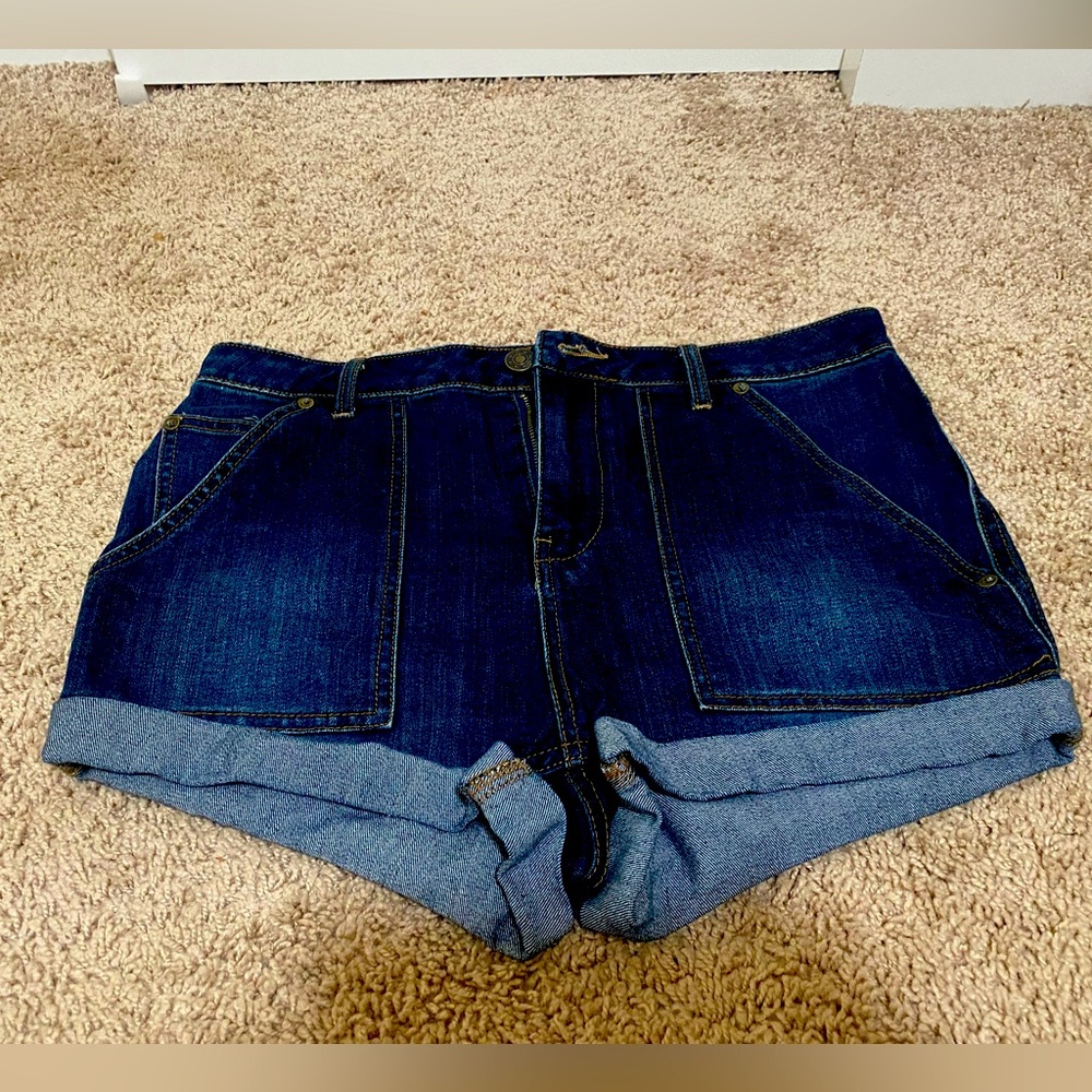 Brand new jean shorts, never worn… did not fit right.